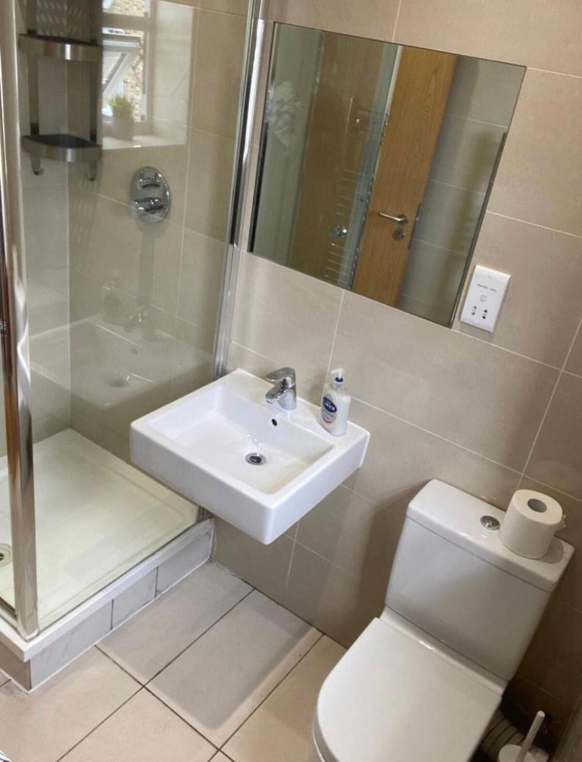 Lovely Private Rooms In Euston, Central ロンドン エクステリア 写真